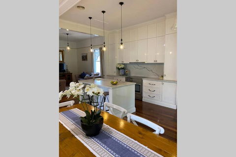 Ashbrooke Cottage - Accommodation Search 0