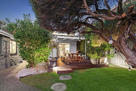 Aspendale Beach House - Accommodation Search 1