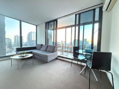 Astonishing 2B2B UpperWestSide Residence Opposite Southern Cross Station - Accommodation Search 0