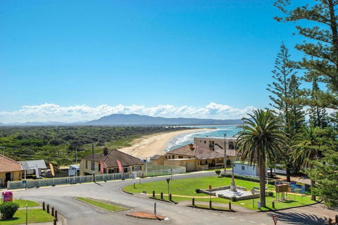 Astor Apartment 2 - Bring Your Own Linen - Accommodation Search 2