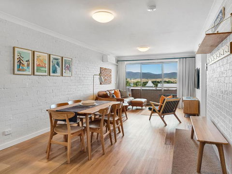 Astrids At Central Park - 2BR L Lake & Mountain Views L Central Location L WiFi - Accommodation Search 0