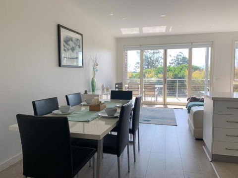 At Broadbeach Inverloch - Accommodation Search 3