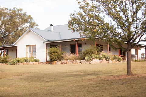 Audrey Wilkinson Vineyard - Accommodation Search 4