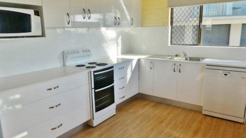 Aurora D - S, 2 - 13 Pacific Pde - Accommodation Search 2