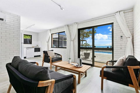 Autumn On The Esplanade - Accommodation Search 2
