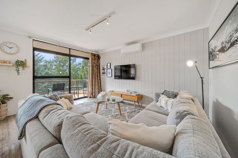 Avalanche 3 - 3BR Apartment L Central Location L Balcony L WiFi - Accommodation Search 2