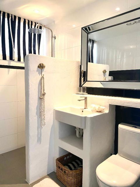 Avalon Beach Cottage- The Islander - Accommodation Search 3