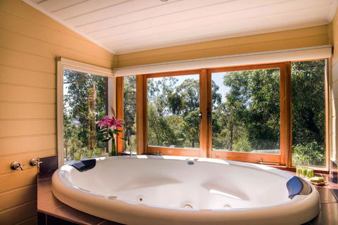 Avalon Private Spa Villa With Beautiful Tree Views - Accommodation Search 1