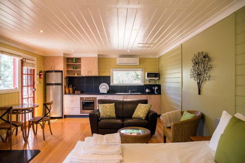 Avalon Private Spa Villa With Beautiful Tree Views - Accommodation Search 3