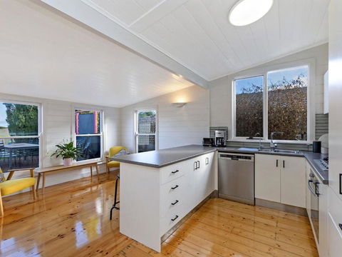 Avery Cottage - Accommodation Search 1