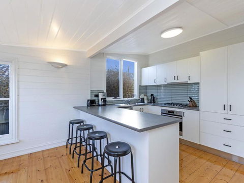 Avery Cottage - Accommodation Search 0