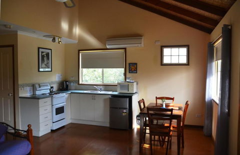 Avoca Cottages VICTORIA - Accommodation Search 4