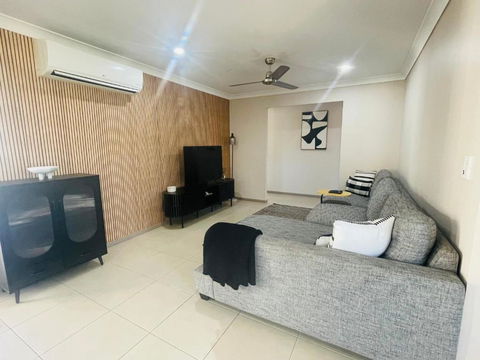 Avoca House - Accommodation Search 0