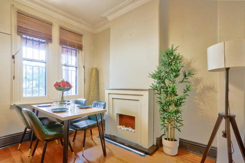 Awesome 2 Bedroom House Surry Hills - Accommodation Search 4