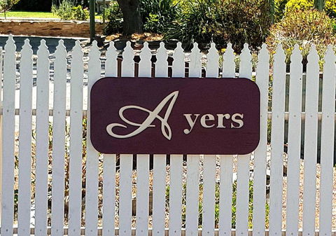 Ayers Burra - Historical 1851 Cottage - Accommodation Search 2