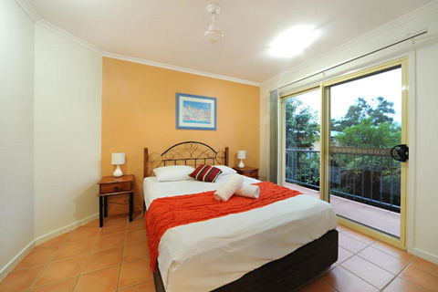 At Beach Court Holiday Villas - Accommodation Search 2