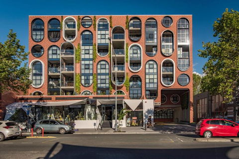 Awesome Brooklyn Inspired Stay - Mt Ainslie View - Accommodation Search 0
