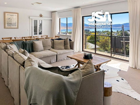Avalon - Accommodation Search 0