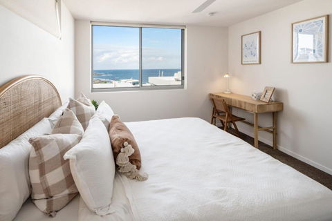 Azure Oceanside Apartment At Kings Beach - Accommodation Search 2
