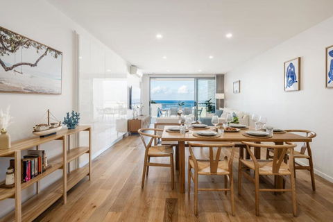 Azure Oceanside Apartment At Kings Beach - Accommodation Search 4