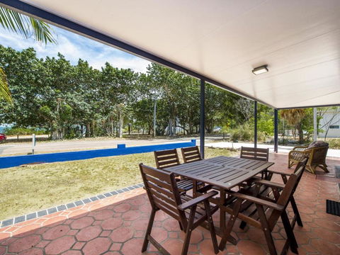 Azure On Geoffrey Bay - Accommodation Search 1