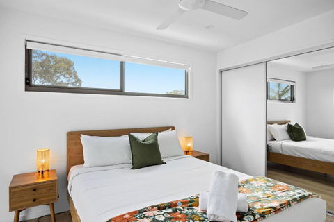 Azure River Side Townhouse - Accommodation Search 1