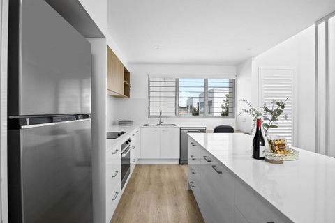 Azure River Side Townhouse - Accommodation Search 0