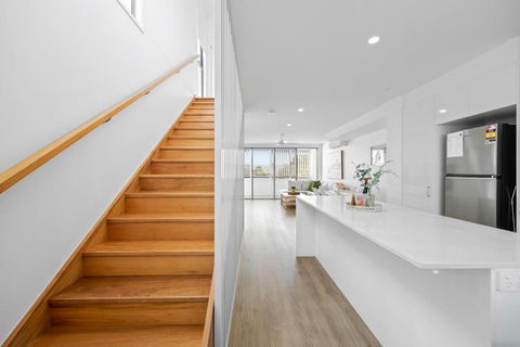 Azure River Side Townhouse - Accommodation Search 3