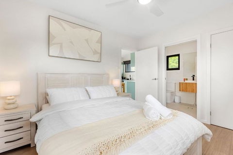Azure Studio - Ocean Glimpses - 3 Mins Walk To Beach - Accommodation Search 3