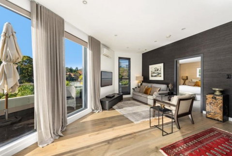B312S - Luxury Waverton Apartment - Accommodation Search 0