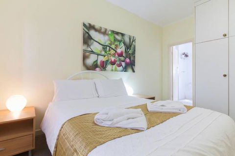 B5 Crawley Apartment 1 BRM & Sleepout Near UWA - Accommodation Search 0