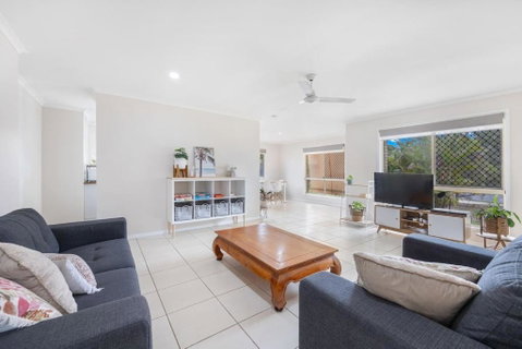 Bay Breeze - Easygoing Beachside Living For Families - Accommodation Search 1