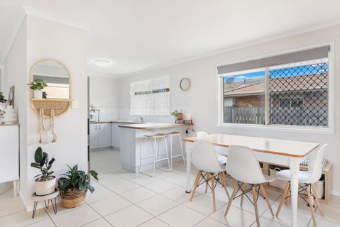 Bay Breeze - Easygoing Beachside Living For Families - Accommodation Search 2