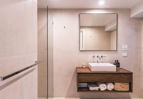 BAY PROPERTIES . Bridgewood - Accommodation Search 4