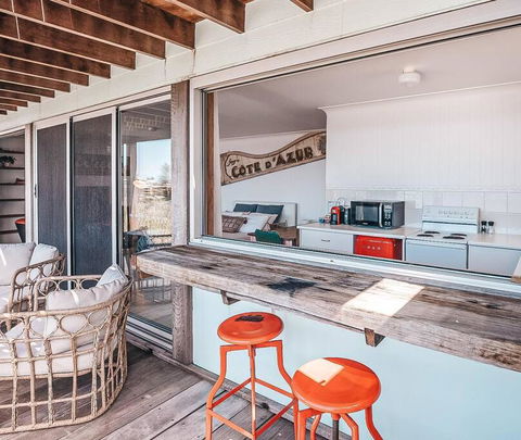 BAY PROPERTIES . Pacific Lodge Studio - Accommodation Search 2