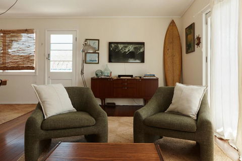 BAY PROPERTIES . The Sailor Shack - Accommodation Search 1