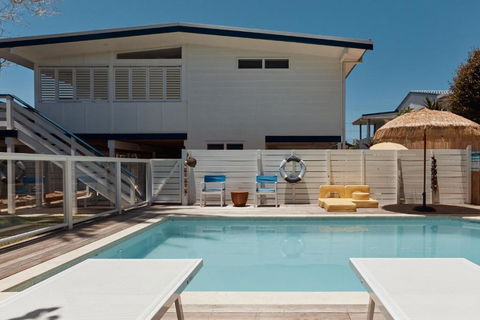 BAY PROPERTIES . The Sailor Shack - Accommodation Search 0