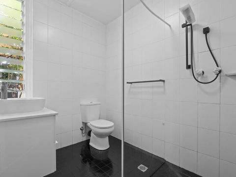 AZZURO POD HOTEL - Potts Point - Accommodation Search 4