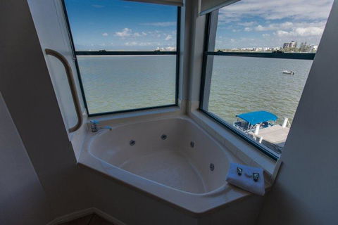 La Promenade - Accommodation Search 4