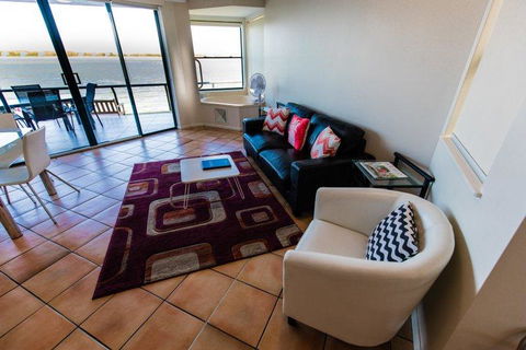 La Promenade - Accommodation Search 3