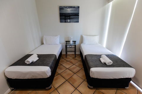 La Promenade - Accommodation Search 37