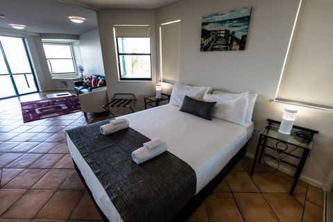 La Promenade - Accommodation Search 1