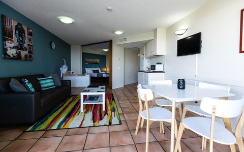 La Promenade - Accommodation Search 24