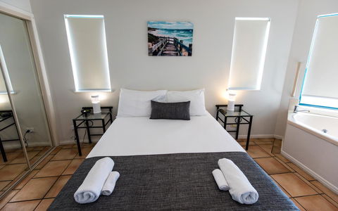 La Promenade - Accommodation Search 16