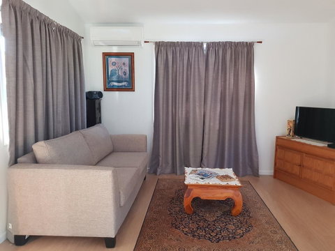 Bee-Haven Cottage - Accommodation Search 6