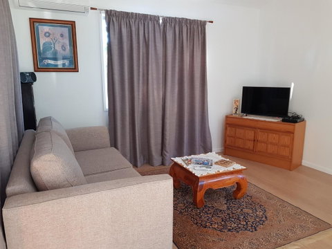 Bee-Haven Cottage - Accommodation Search 5