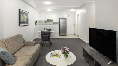 Apartments @ 212 Margaret - Accommodation Search 8