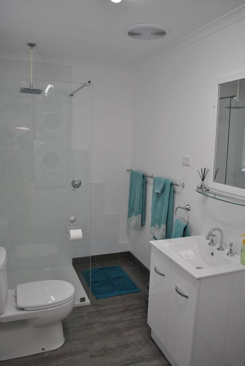 Driftwood Lodge - Accommodation Search 8