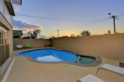 Chalet Motor Inn - Accommodation Search 11