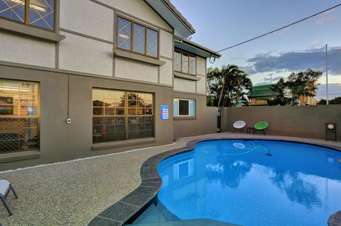 Chalet Motor Inn - Accommodation Search 13